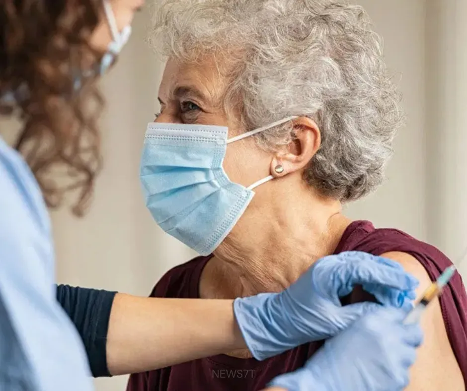 Winter Vaccines for Seniors: Protecting Elderly People from Flu, Pneumonia, and Shingles (photo 3)